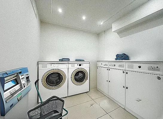4th image of 248 W 35th St #405