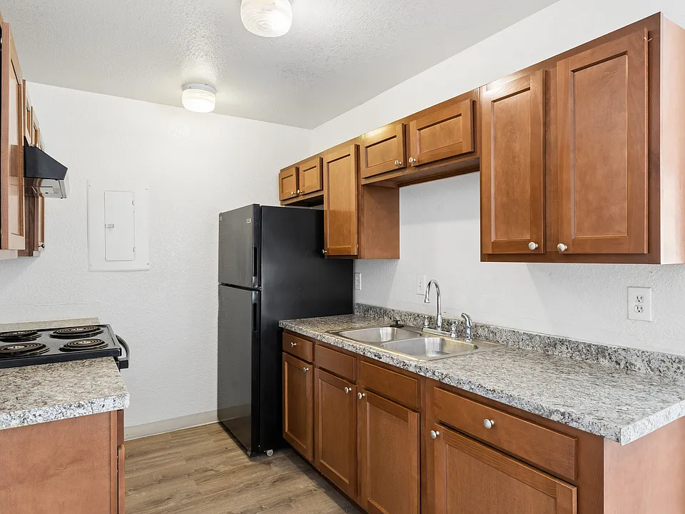 8038 S Central Ave #8