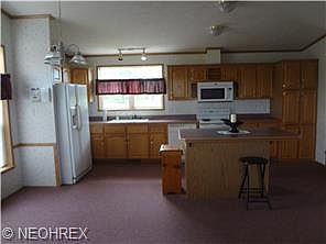4th image of 979 Champion Ave E