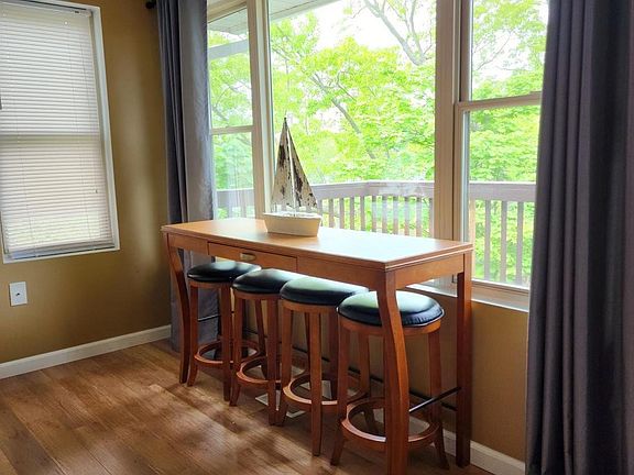 4th image of 11412 Riverbank Ln