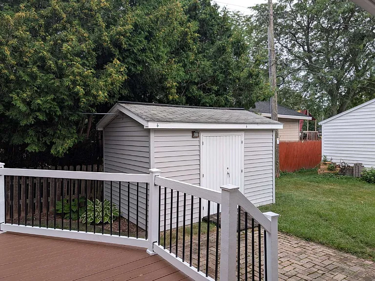 2408 S Gladys Ave — Photo 34