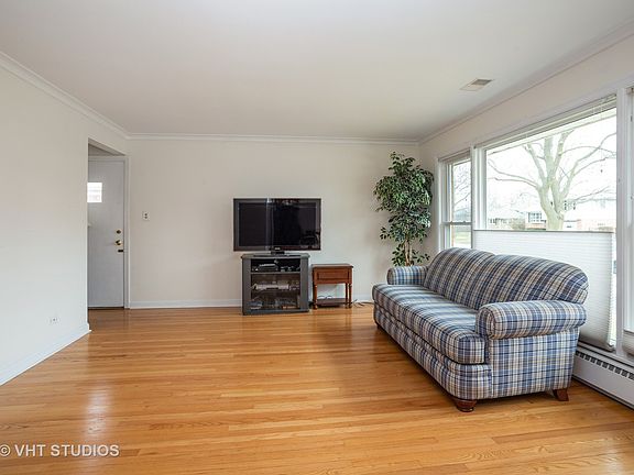 2nd image of 118 S Belmont Ave