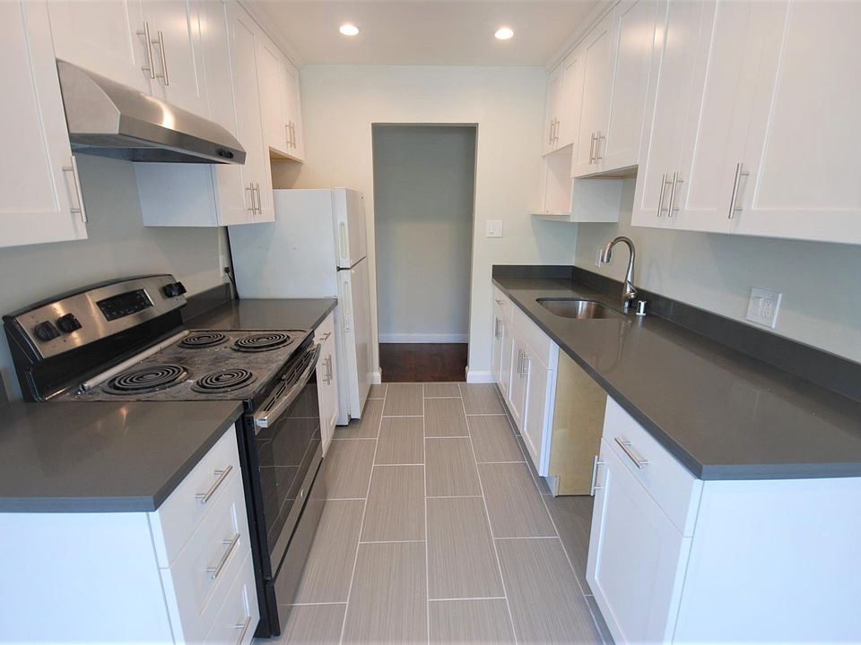1st image of 641 Masonic Way #3