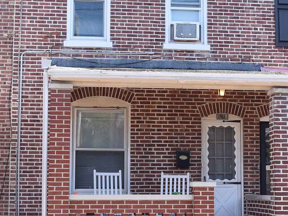 1st image of 1903 Howland St