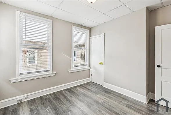 2416 N Hollywood St — Photo 10