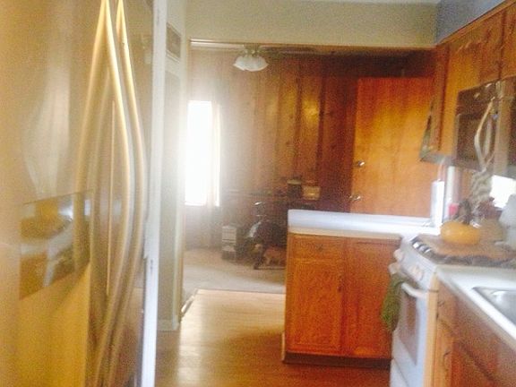 5th image of 411 W Hudson Ave