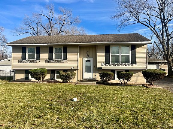 2nd image of 29 N Oak Ln
