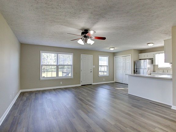 4th image of 108 Gleaves Ln