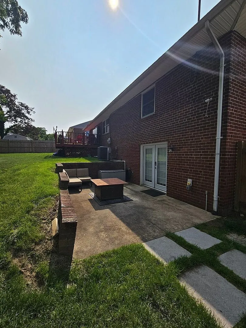 Charming 1BR Duplex in Beltsville — Photo 2