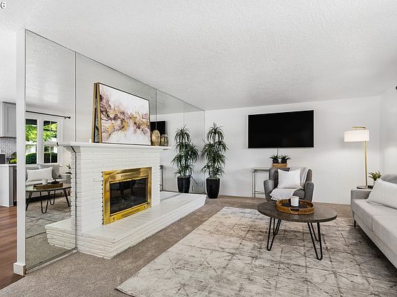 4th image of 2230 Azure St