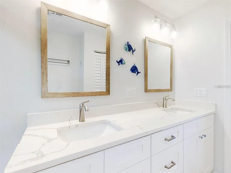 454 Bouchelle Dr #202 — Photo 17