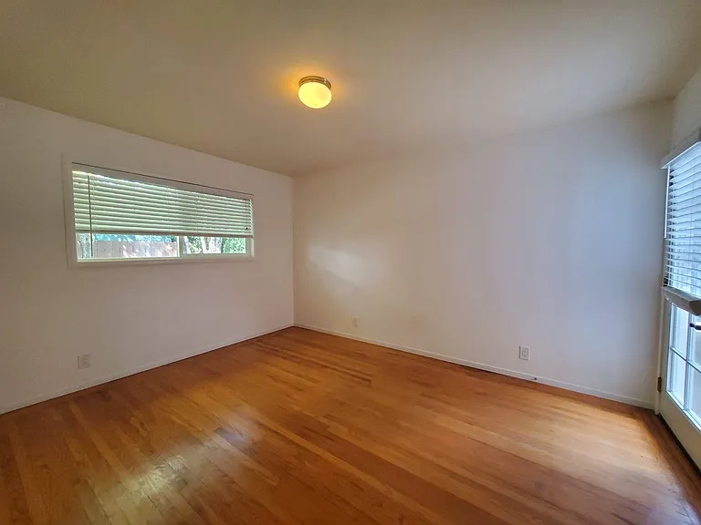 6 Stadium Way — Photo 8