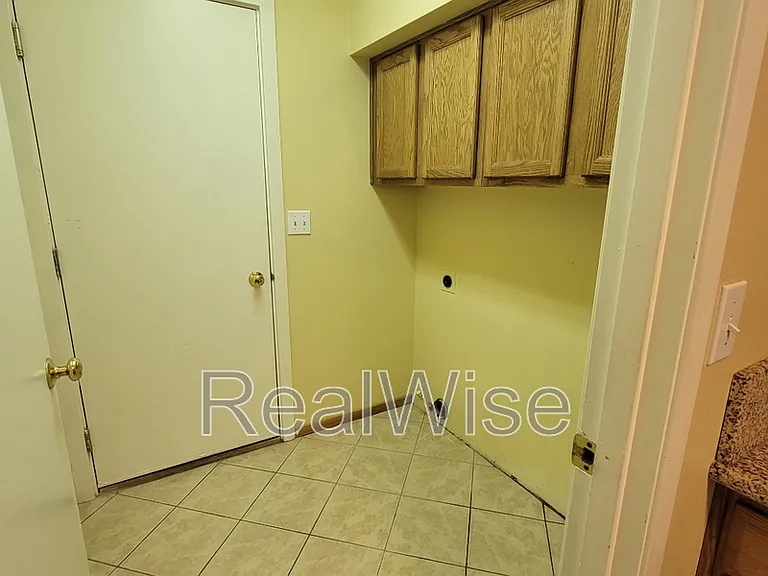1952 NE Zachary Ct #4 — Photo 13