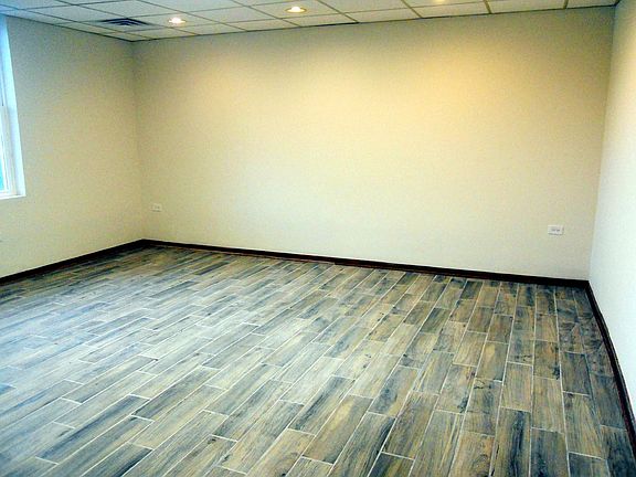5th image of 7107 W Belmont Ave #0