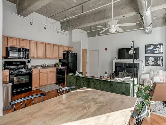 5th image of 2029 Grand Ave Unit 312