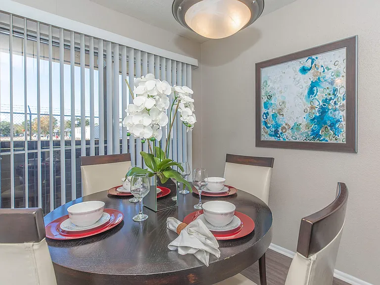 Waterford Grove Apartments — Photo 24