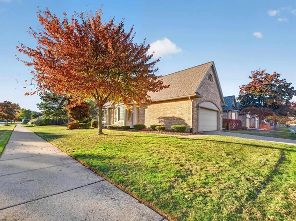 54325 Cambridge Dr, Shelby Township, MI 48315