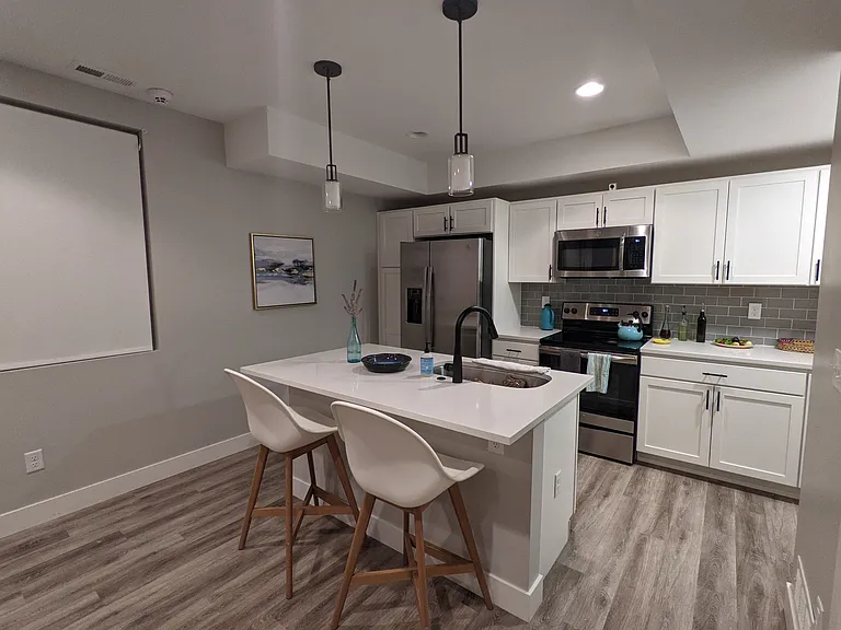 1370 Knox Ct — Photo 11