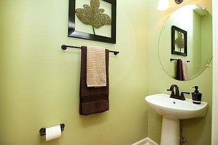 Buchanan Powder Room