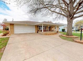 104 Pieper Cir, Delavan, IL 61734