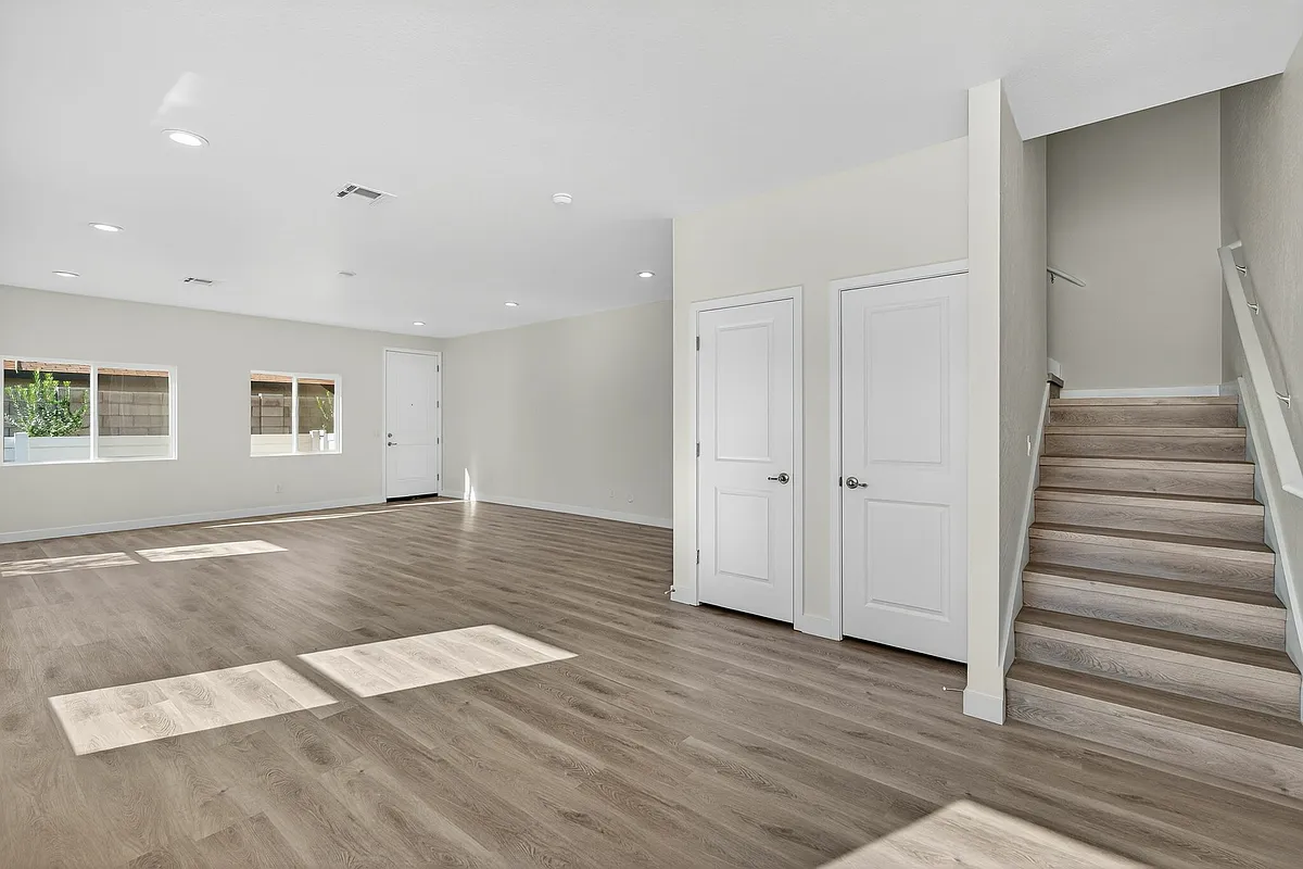 Building Photo - Woodgate Townhomes