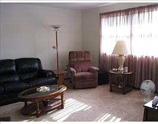 314 Skyview Dr N photo 1