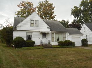 5034 S Barton Rd, Lyndhurst, OH 44124