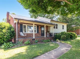 1132 Glennview Dr, Kernersville, NC 27284