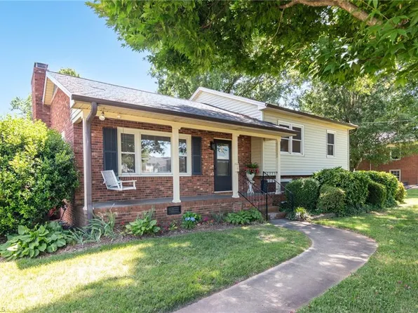 1132 Glennview Dr, Kernersville, NC 27284