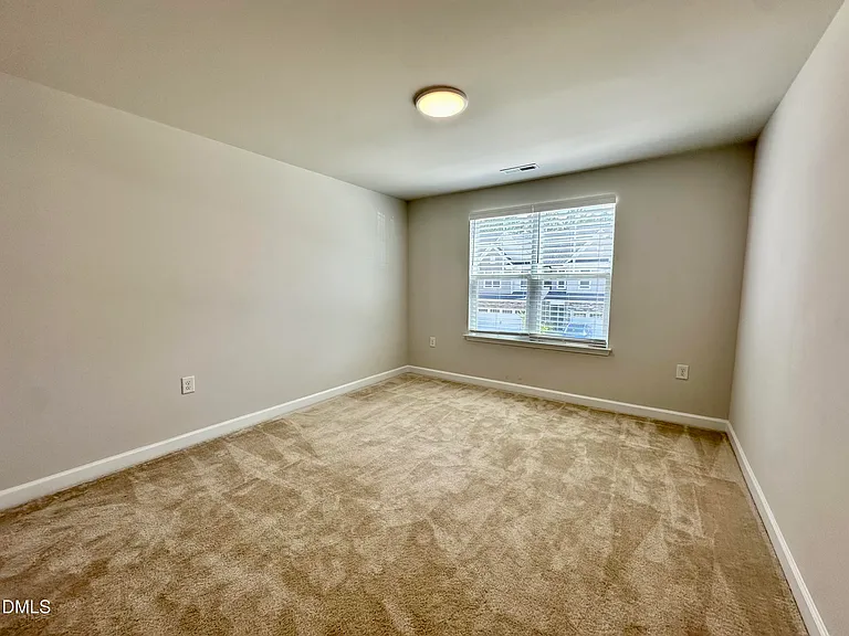 124 Orvis Dr — Photo 18