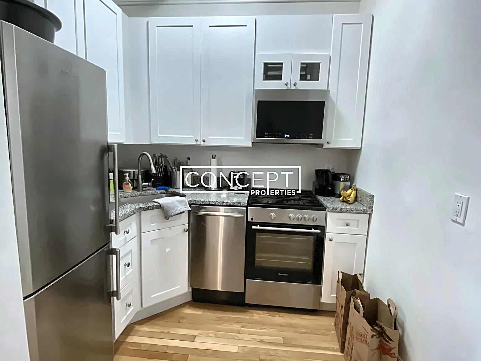 Studio, $3,000 — Photo 1