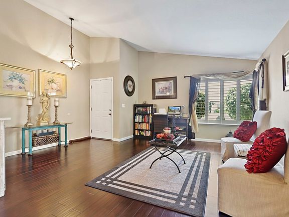 4th image of 436 Cumberland Dr