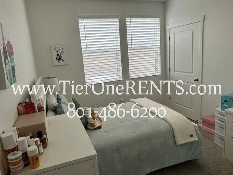 8358 S Sky Mirror Ln #301 — Photo 17