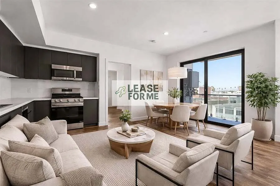 1538 S Wilton Pl - Modern 2BR Living at D&G Residences | Rooftop Deck + In-Unit Laundry — Photo 2