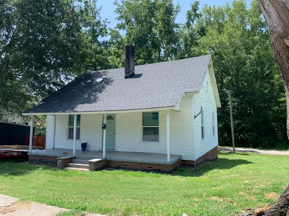 626 Woodruff St, Woodruff, SC 29388