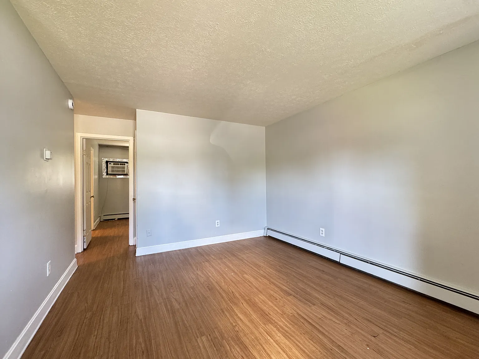 1 bed, 640 sqft, $785 — Photo 2