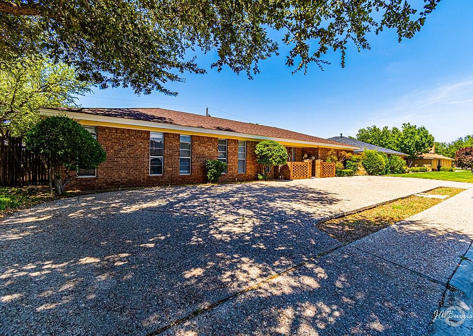 1st image of 3010 Meadowbrook Dr