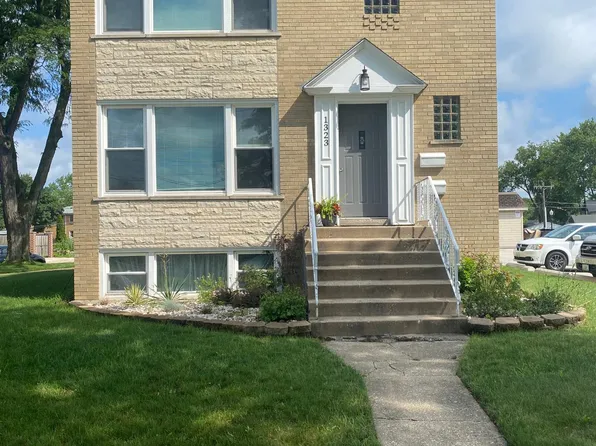 1323 W Cossitt Ave APT 1, La Grange, IL 60525