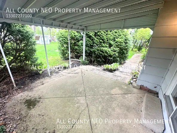 5727 Carolyn Dr — Photo 2