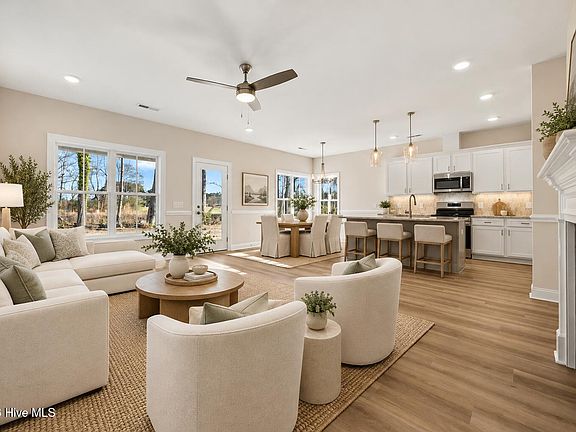 2nd image of 333 Mangrove Court