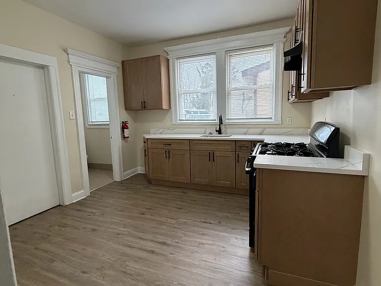 60 Vermont Ave #1 — Photo 14