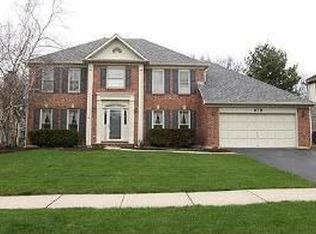 678 Alexandria Dr, Naperville, IL 60565