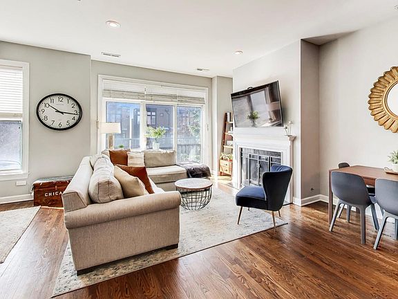 3rd image of 1712 W Diversey Pkwy #2