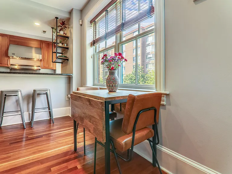 1212 M St NW #401 — Photo 3