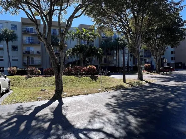 14250 SW 62nd St APT 522, Miami, FL 33183