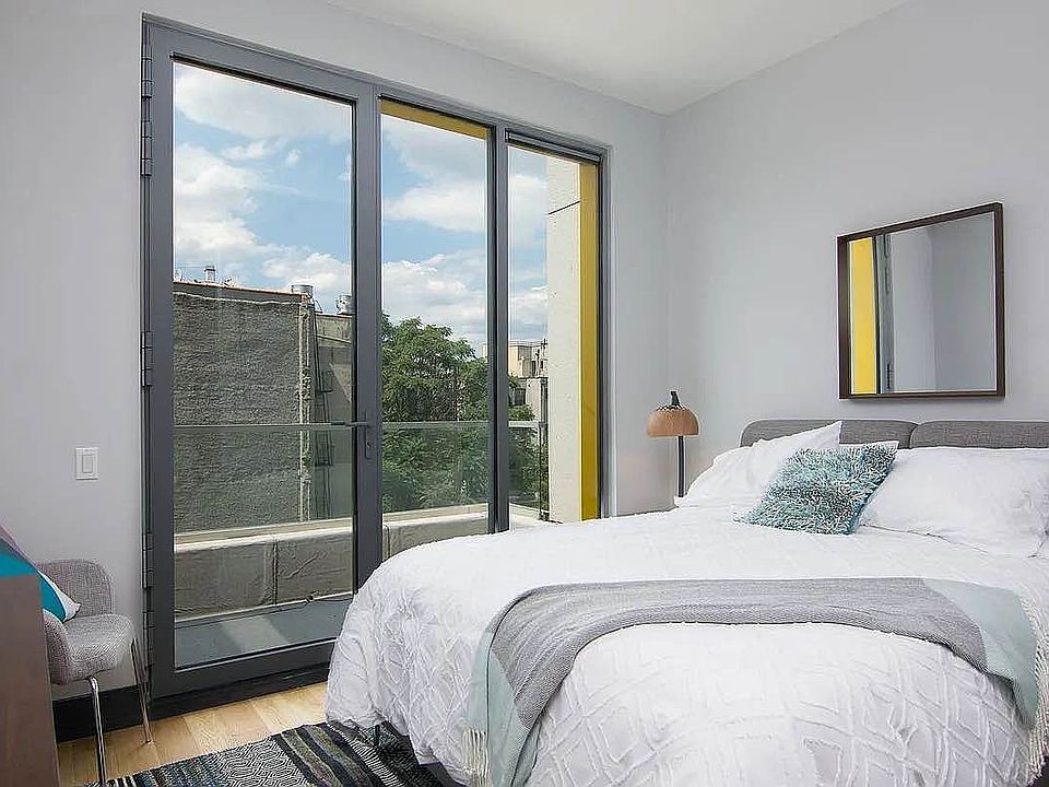 1st image of 10 Montieth St APT 540