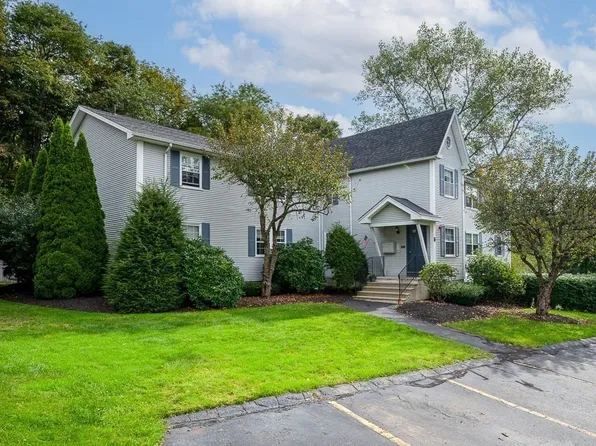 6 Crestview Dr APT 68, Spencer, MA 01562