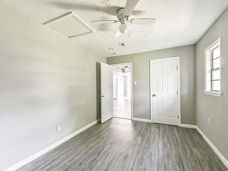 14249 Brownsville St — Photo 18