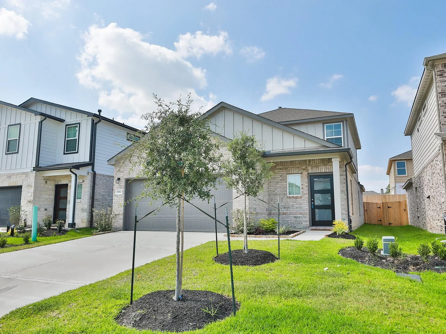 4 bed, 3.0 bath, $2,350 — Photo 2