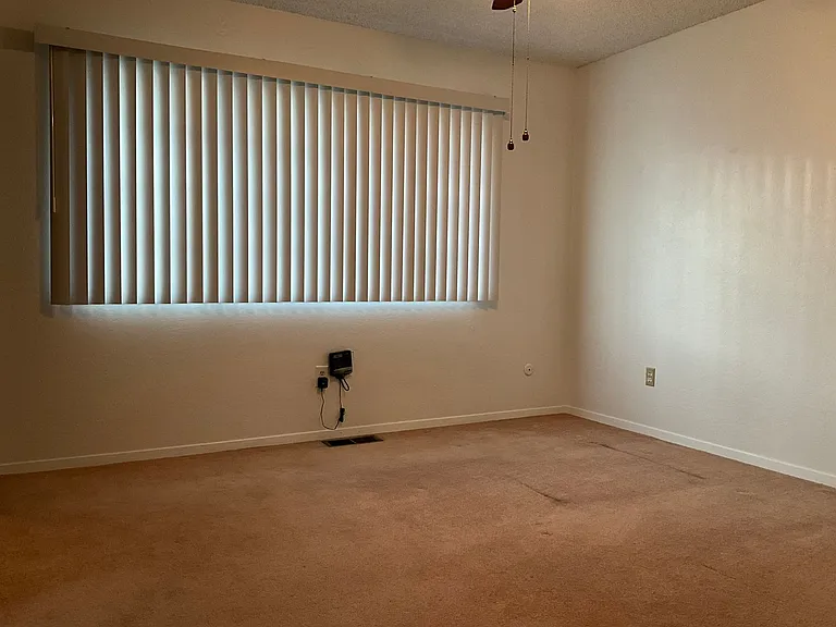 2109 Kansas St — Photo 6